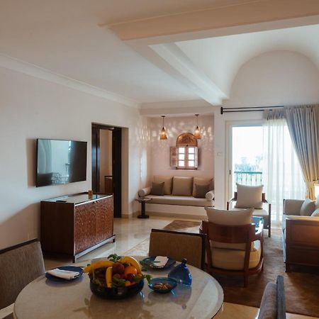 突尼斯瑞思登斯度假村 迦玛特 外观 照片 A suite at the Taj Mahal Palace