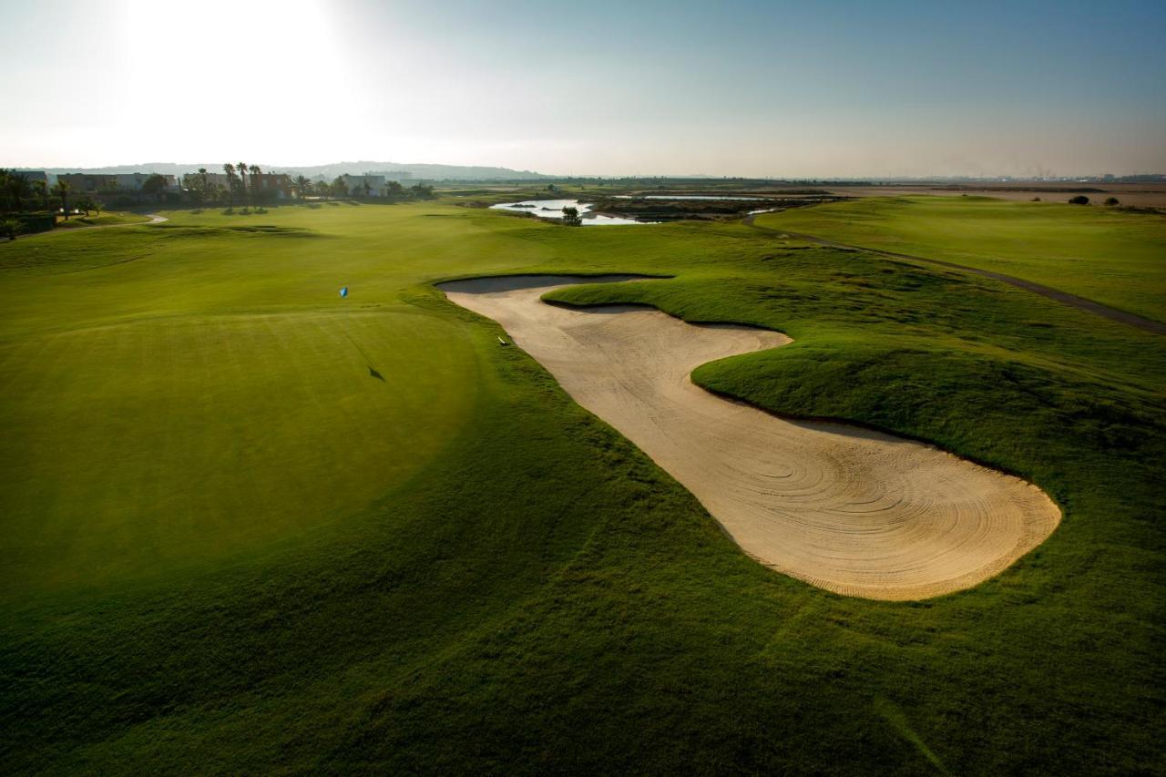 突尼斯瑞思登斯度假村 迦玛特 外观 照片 Golf course at the Four Seasons Resort