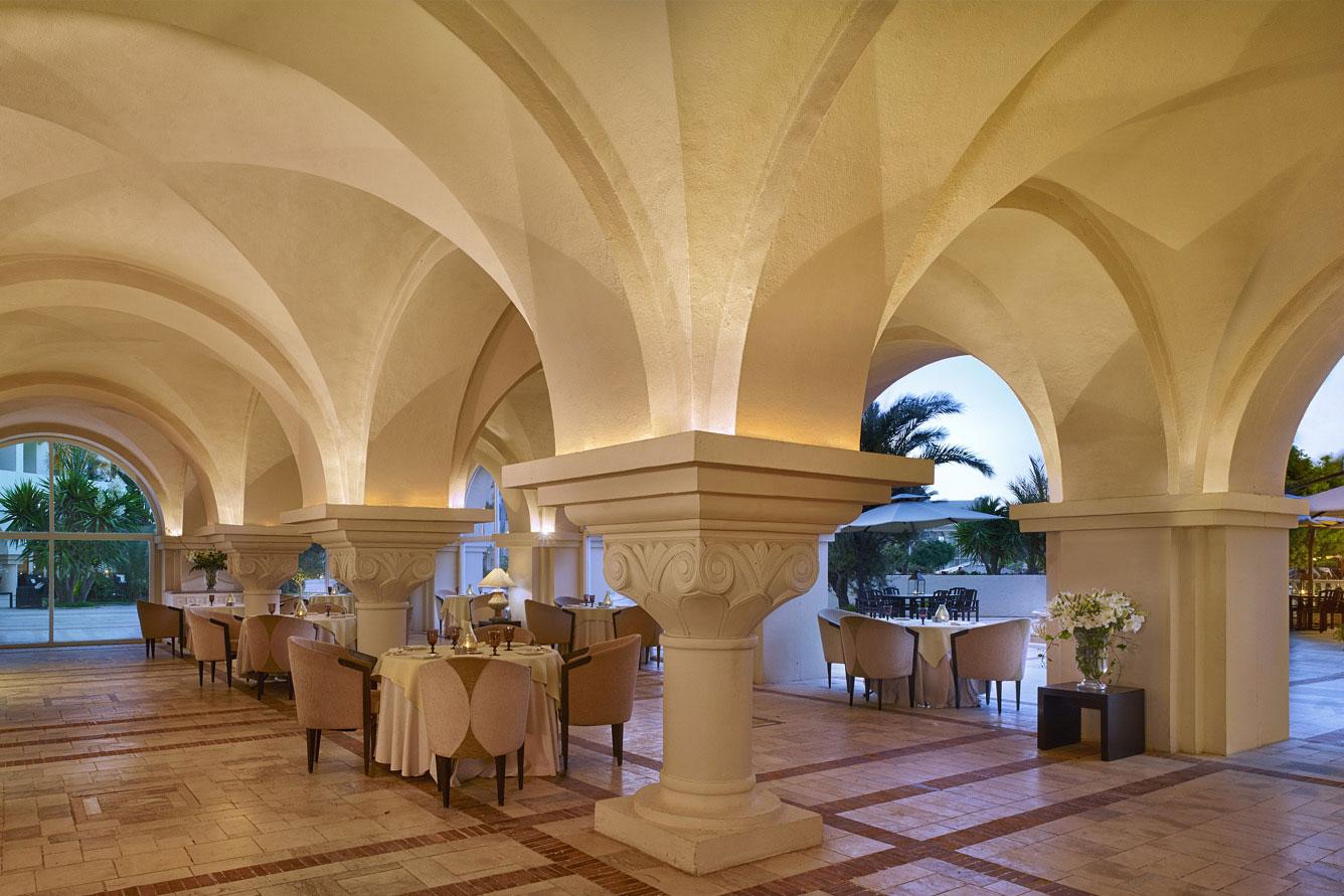突尼斯瑞思登斯度假村 迦玛特 外观 照片 The restaurant