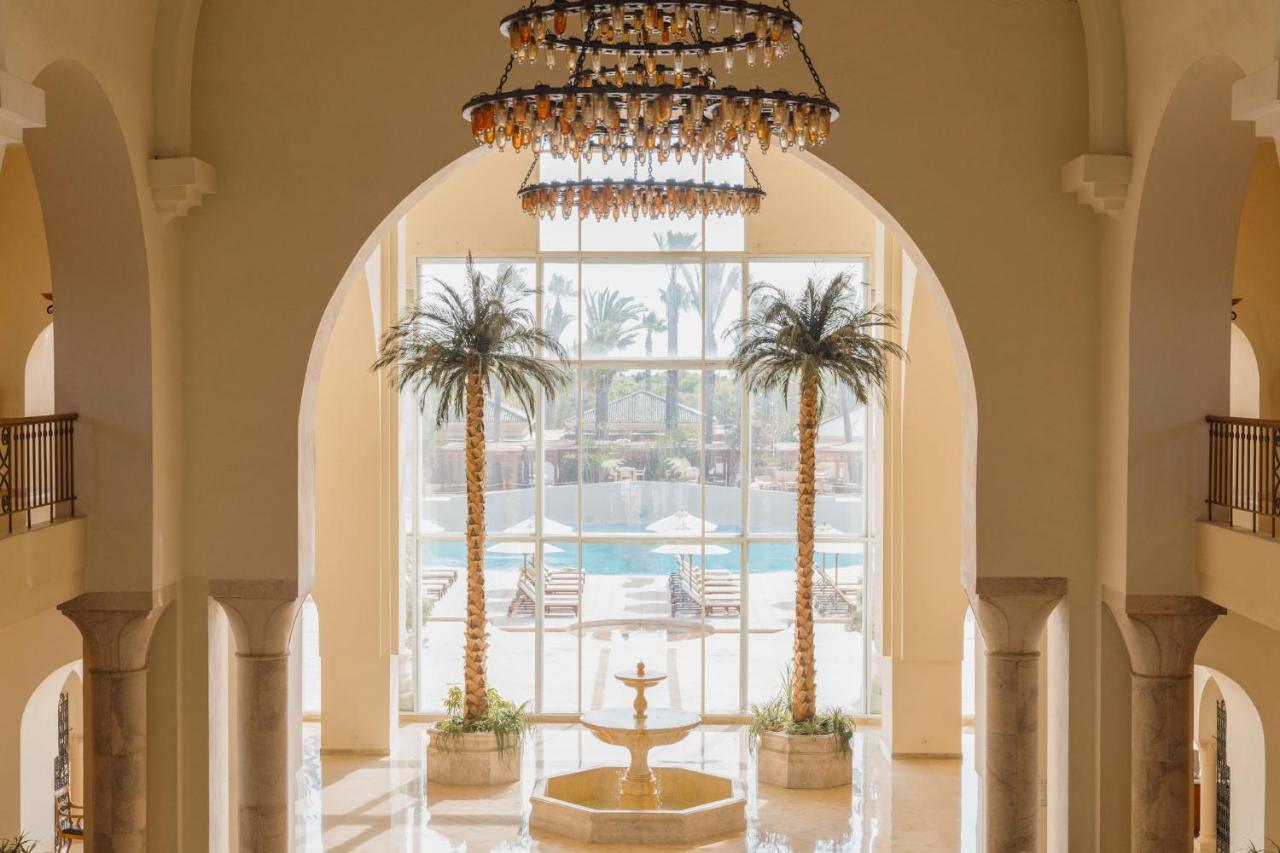 突尼斯瑞思登斯度假村 迦玛特 外观 照片 The hotel's lobby