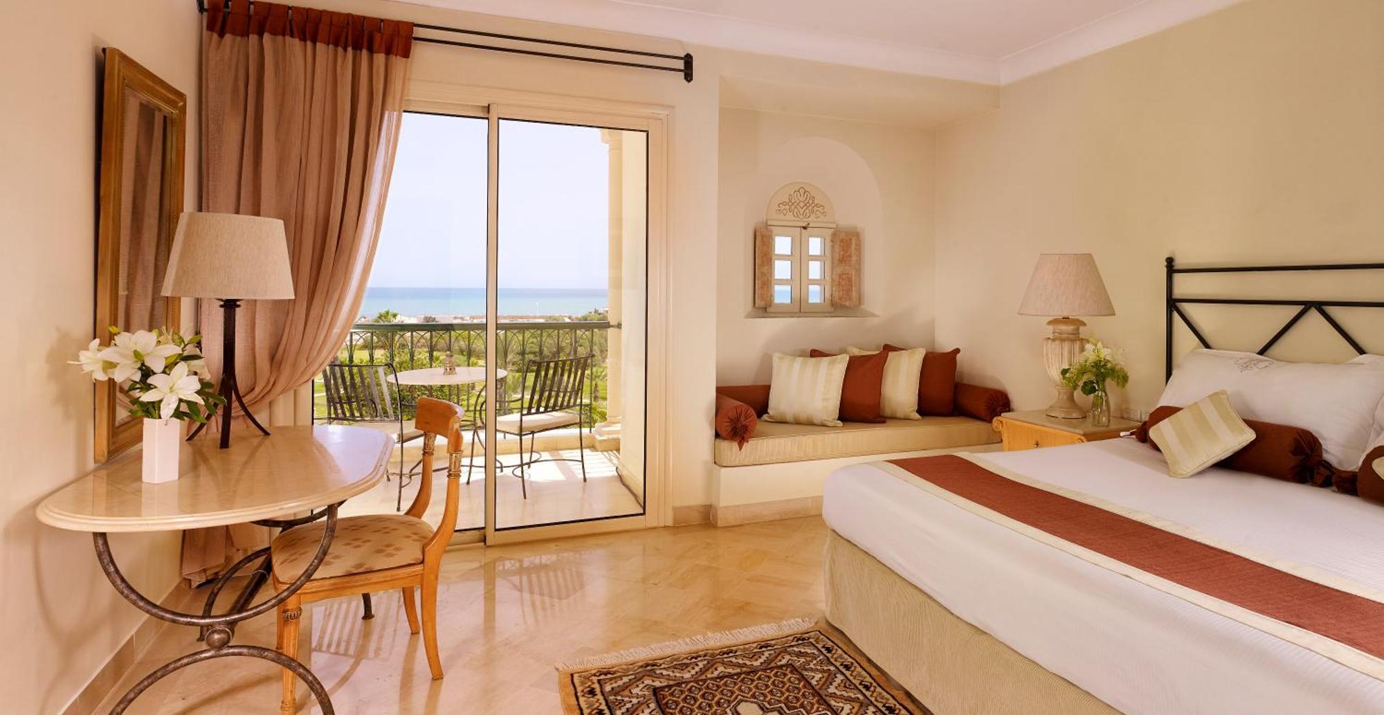 突尼斯瑞思登斯度假村 迦玛特 外观 照片 A room at the resort