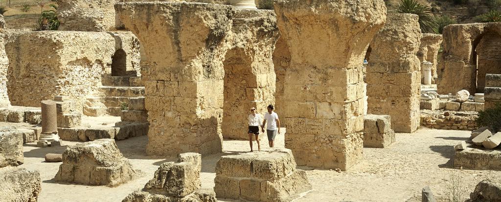 突尼斯瑞思登斯度假村 迦玛特 外观 照片 The Roman baths at Bath